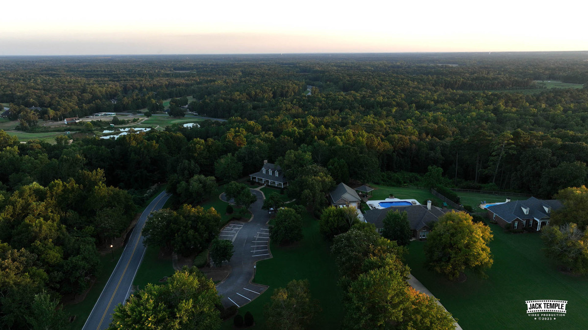 Dji 0818 Copy Em Mtn Clubhouse Looking Towards Golf Course