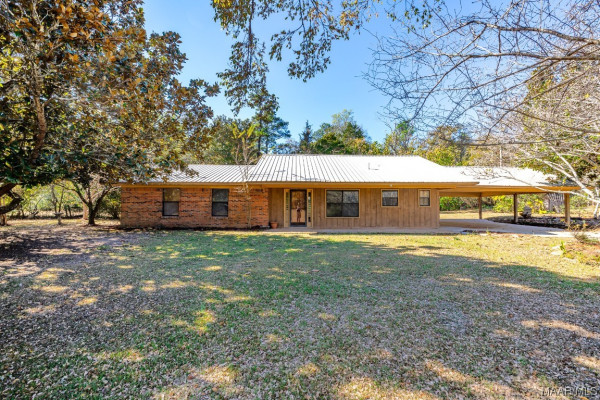 390 County Road 423 .