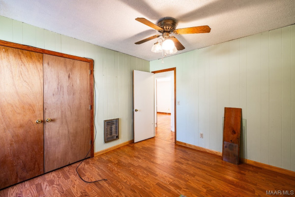390 County Road 423 .