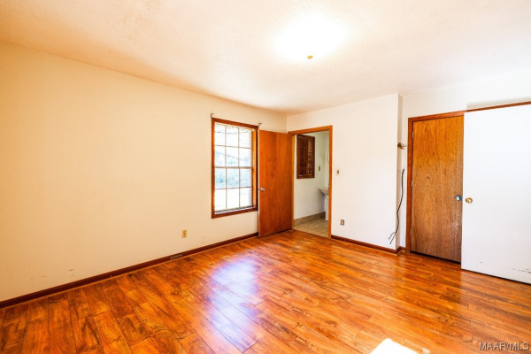 390 County Road 423 .