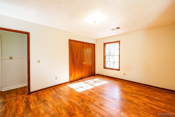 390 County Road 423 .