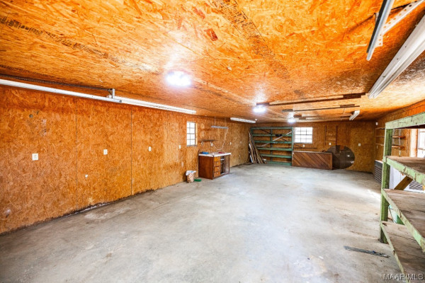 390 County Road 423 .