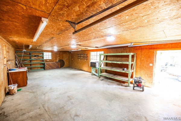 390 County Road 423 .