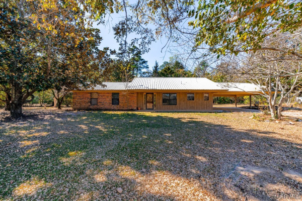 390 County Road 423 .