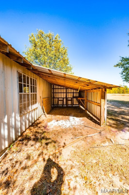 390 County Road 423 .