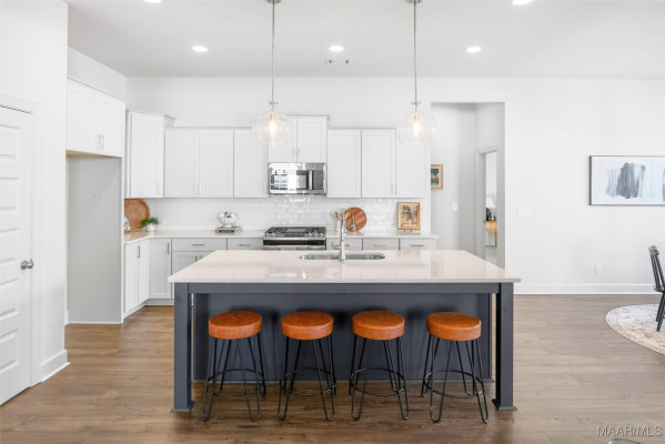 1438 Barret Park Way