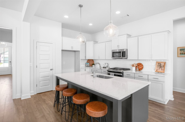 1438 Barret Park Way