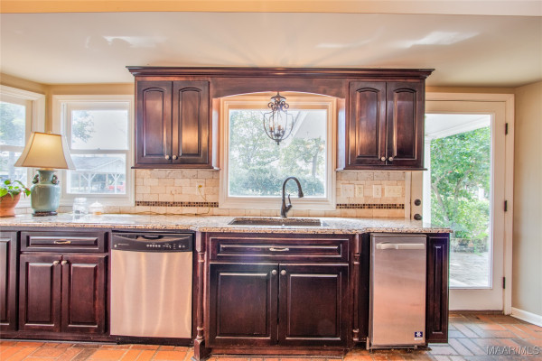 601 N Pickett Street