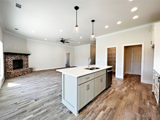 10 Village Way