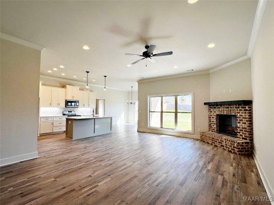 10 Village Way