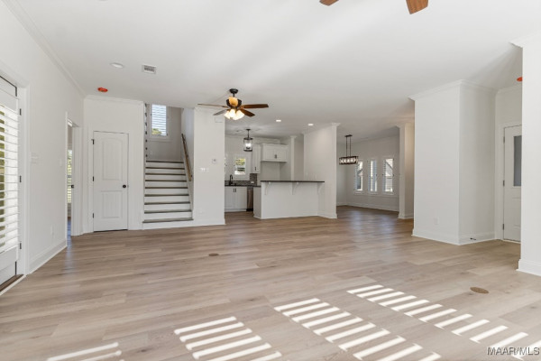 2524 Crenshaw Close Court S
