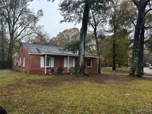 203 W WOODLAND Drive