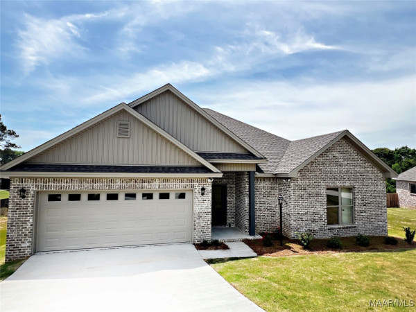 6 Village Knoll