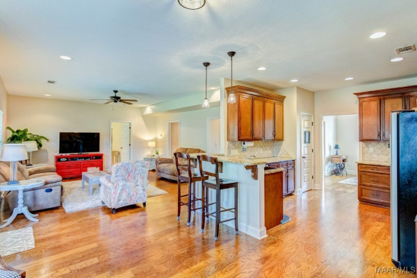 44 N ONYX Court