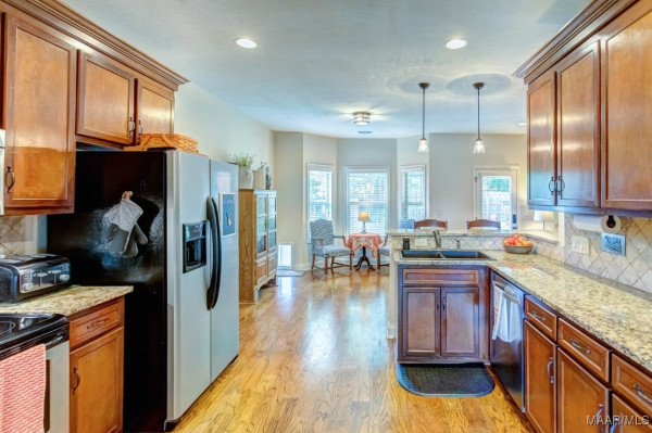 44 N ONYX Court
