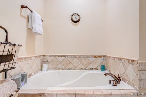 44 N ONYX Court