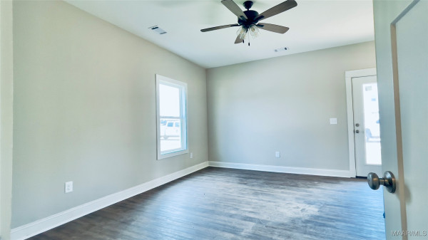 300 Avenue Of Learning .