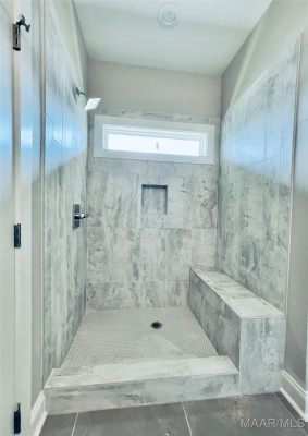 300 Avenue Of Learning .