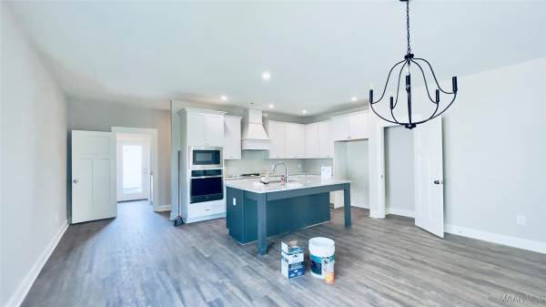 300 Avenue Of Learning .