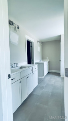 300 Avenue Of Learning .