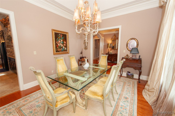 3669 Oak Grove Circle