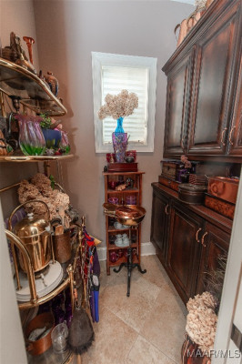 3669 Oak Grove Circle