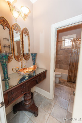 3669 Oak Grove Circle