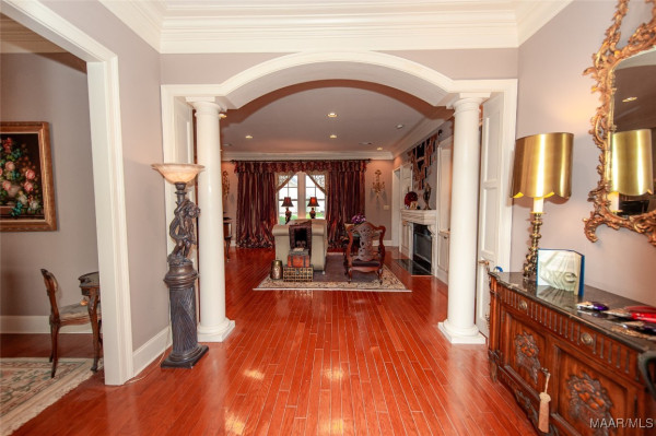 3669 Oak Grove Circle