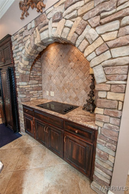 3669 Oak Grove Circle