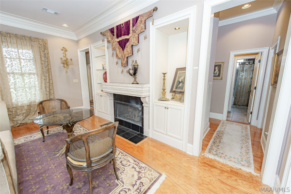 3669 Oak Grove Circle