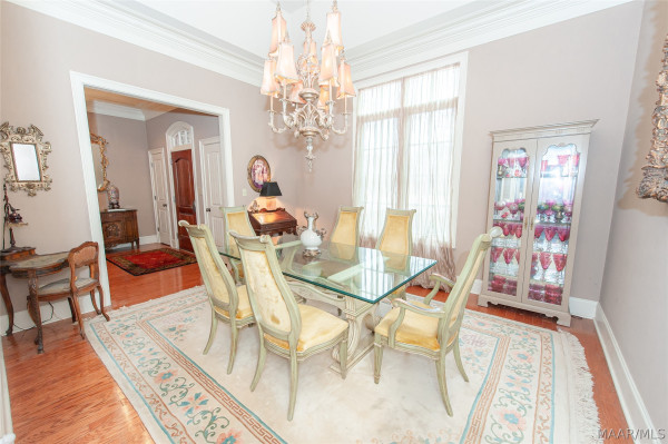 3669 Oak Grove Circle