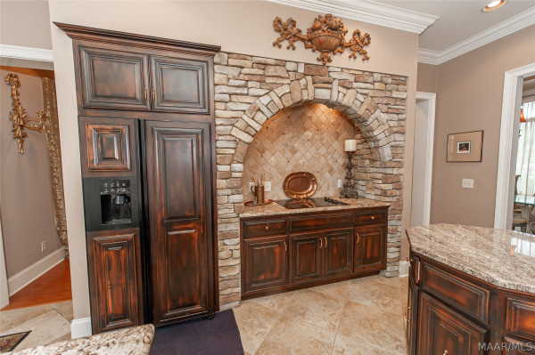 3669 Oak Grove Circle