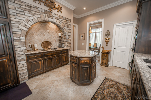 3669 Oak Grove Circle