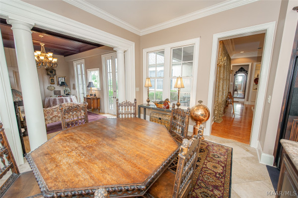 3669 Oak Grove Circle