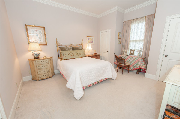 3669 Oak Grove Circle