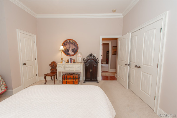 3669 Oak Grove Circle