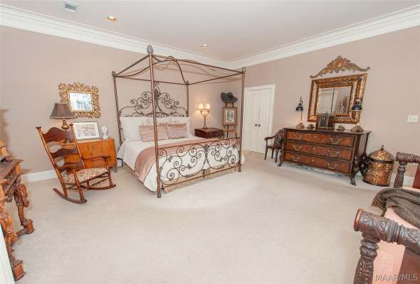 3669 Oak Grove Circle