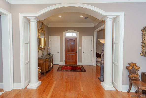 3669 Oak Grove Circle