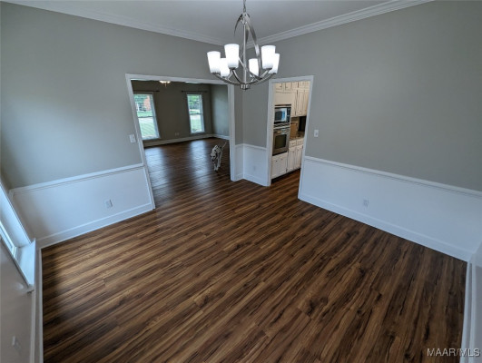 742 SUMMER Lane