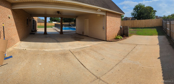 742 SUMMER Lane