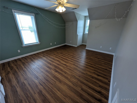 742 SUMMER Lane