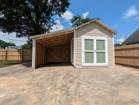 742 SUMMER Lane