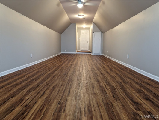 742 SUMMER Lane
