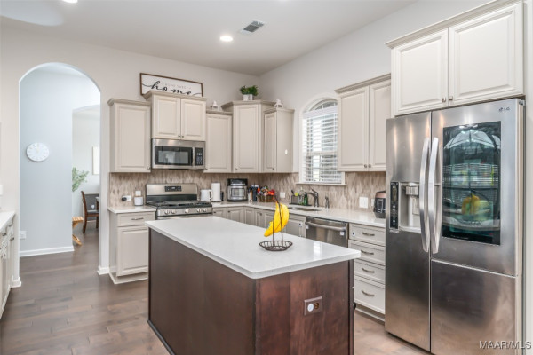 9290 CRESCENT LODGE Circle