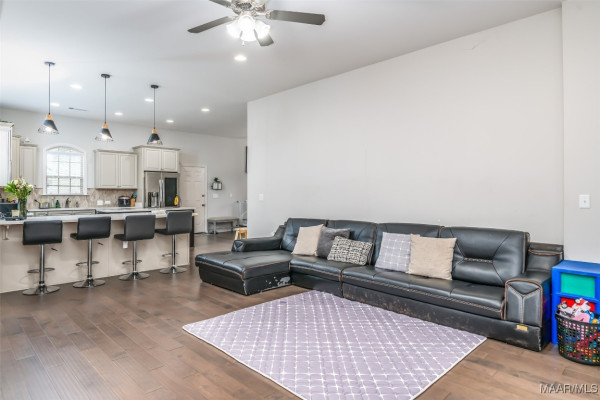 9290 CRESCENT LODGE Circle