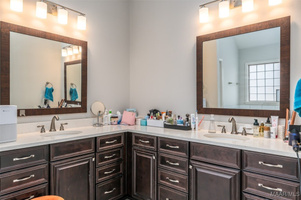 9290 CRESCENT LODGE Circle