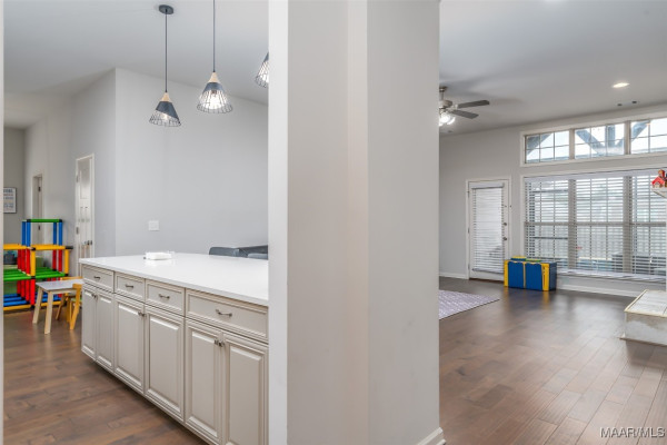 9290 CRESCENT LODGE Circle