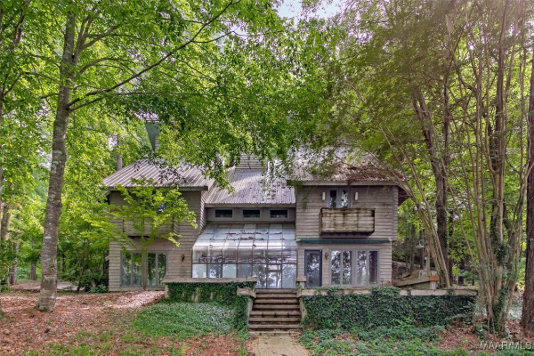 120 Willow Lane