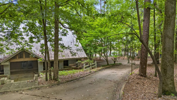 120 Willow Lane