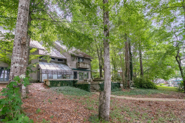 120 Willow Lane